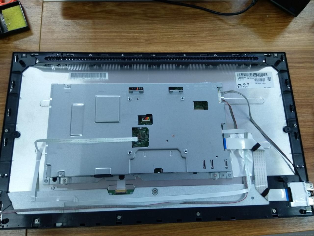 这里写图片描述