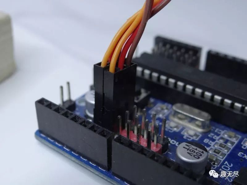 arduino点阵声音频谱_Arduino+舵机制造指尖陀螺机器人 – 源码巴士