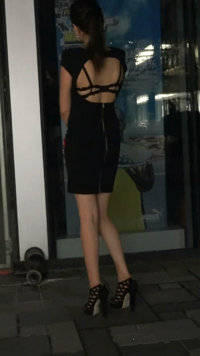 212208_TUXb_1428332.jpg